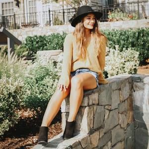 Meet your Posher, Amanda